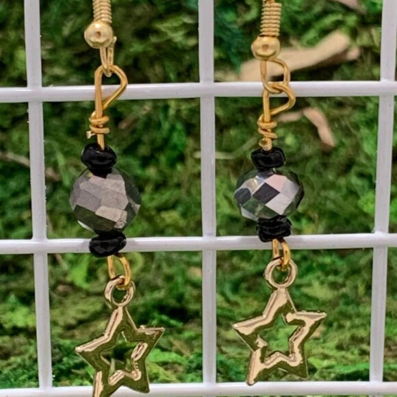Handmade Gold Star Dangle Earrings - Picture 2 of 2